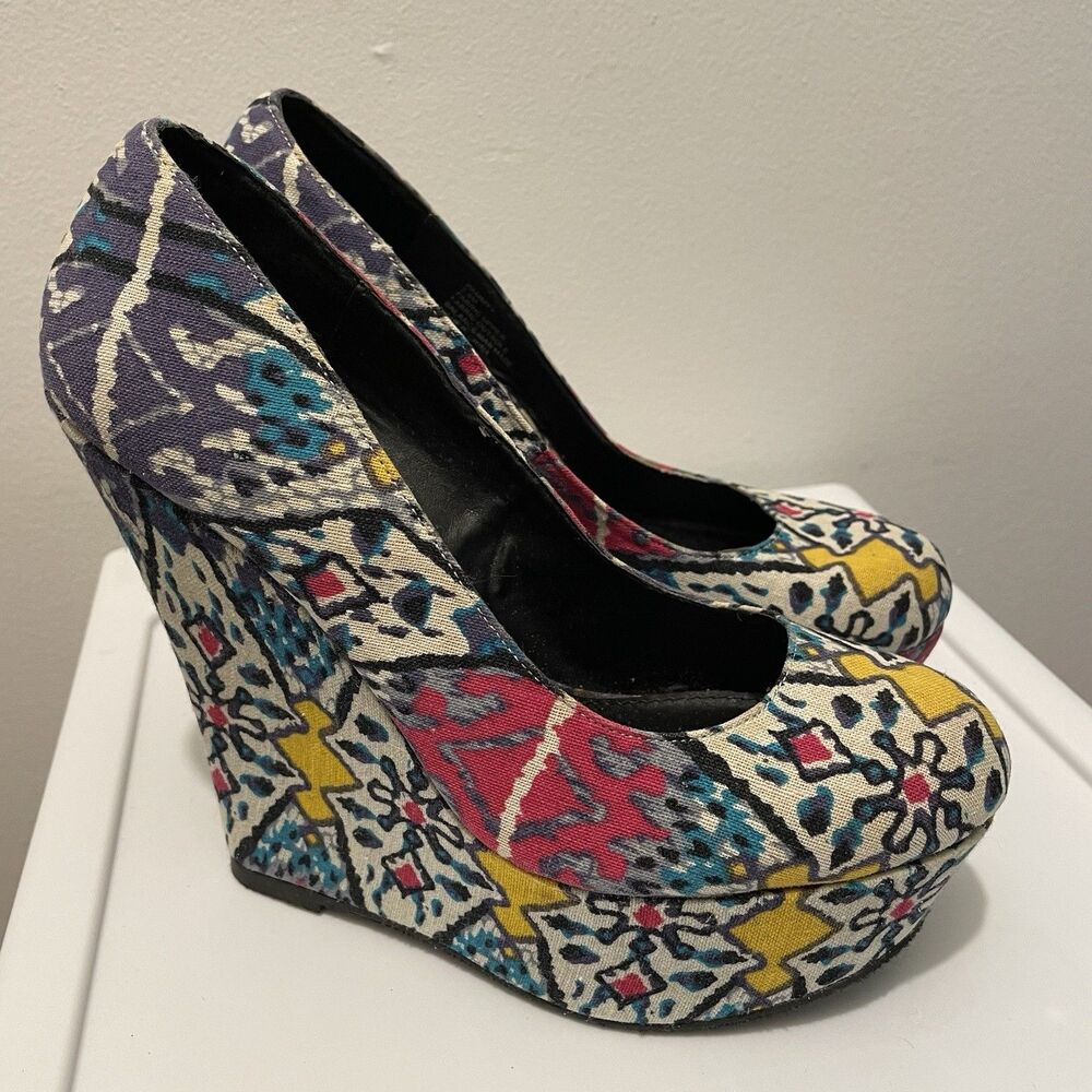 Steve Madden Pammyy Wedge Multi-Color Heel Women’s 7.5M Boho Aztec Retro Pop Art